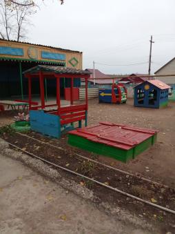 Прогулочная площадка средней группы