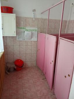 Санитарный узел в групповом помещении средняя группа, туалетная комната
